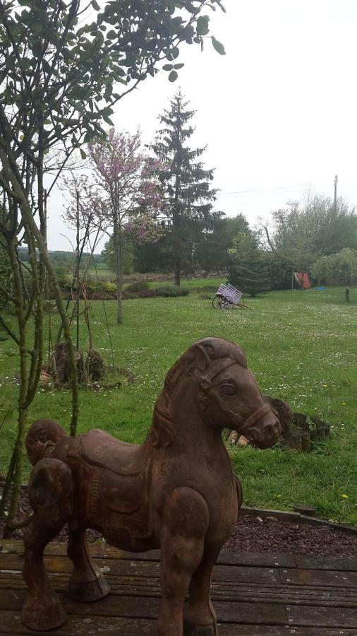 مبيت وإفطار Chamborand Chez Claire المظهر الخارجي الصورة